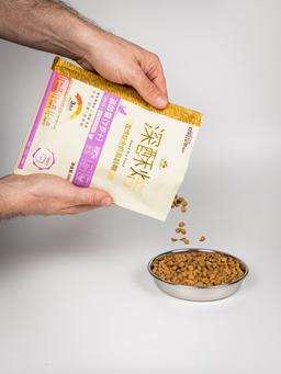 Crocchette cotte al forno per gatti anziani 500 g 8