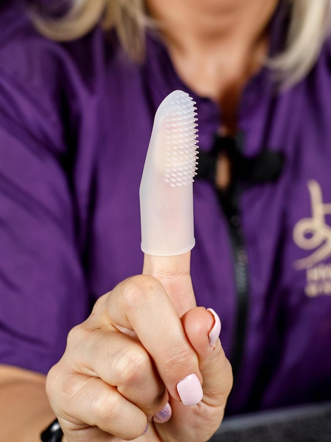 Soft silicone brush stocking-shaped for dogs and cats