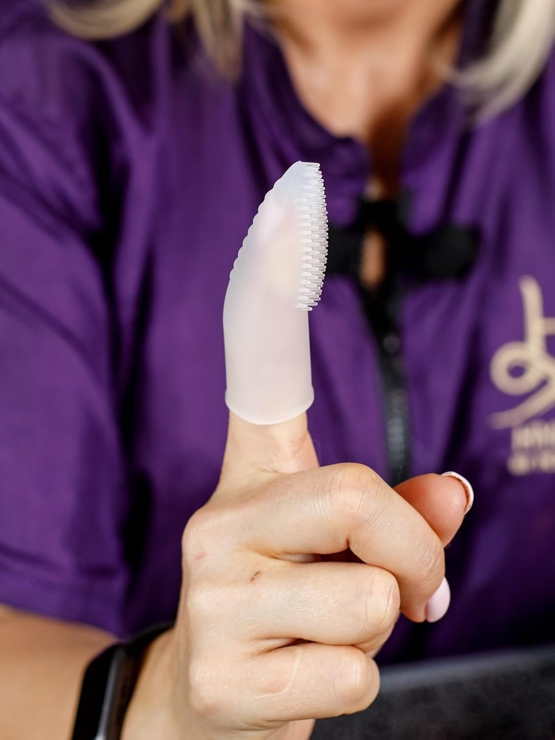 Soft silicone brush stocking-shaped for dogs and cats