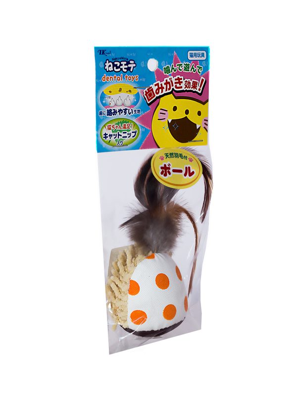 Toy for cats, "spotted ball" shaped, with selected catnip and tooth care functions.